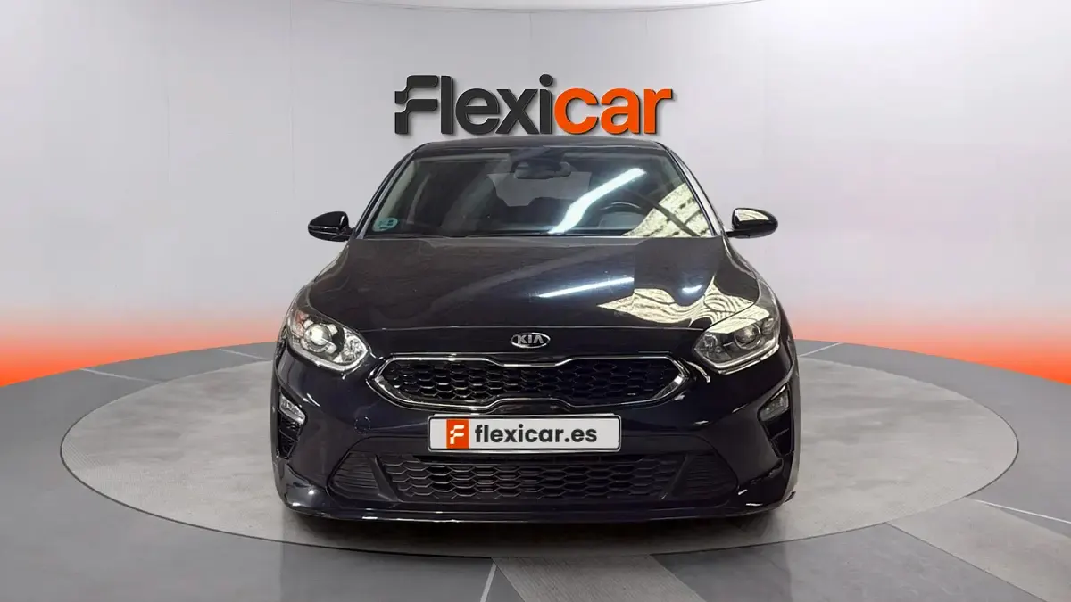 Käytetty Kia Ceed 100 HP (73 kW) 2020 Musta Viistoperä