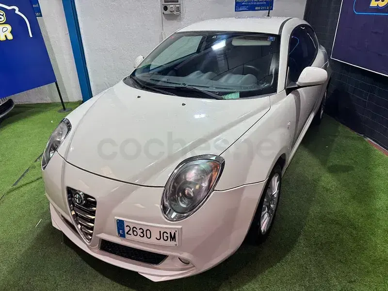 Usado Alfa Romeo MiTo Distinctive 105 CV (77 kW) 2015 Beige Utilitario