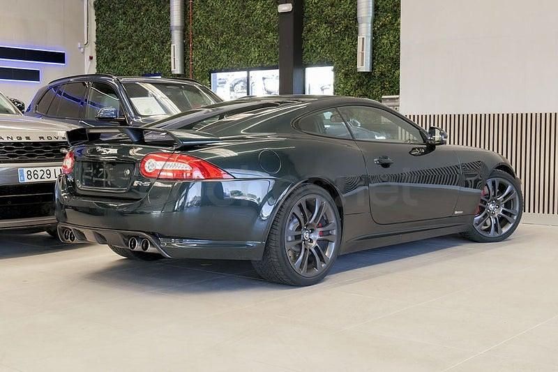 Usado Jaguar XK 557 CV (409 kW) 2012 Gris Coupe