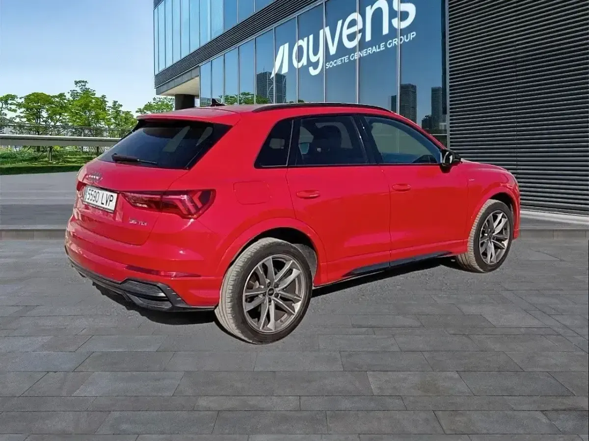 Usado Audi Q3 Ambiente 150 CV (110 kW) 2021 Rojo SUV