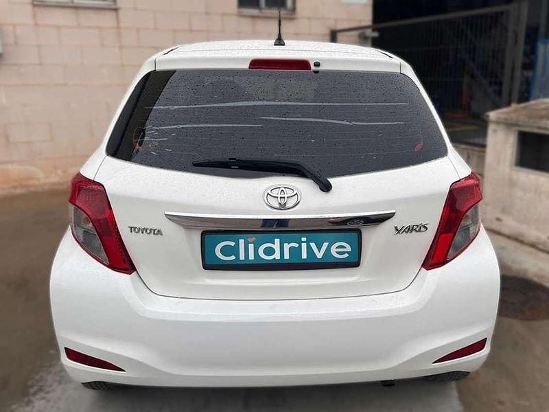 Brugt Toyota Yaris Active 90 HK (66 kW) 2012 Hvid Hatchback