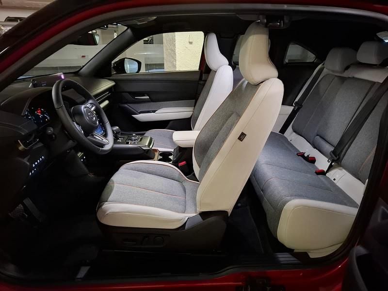 Nuevo Mazda MX30 Makoto 170 CV (125 kW) 2026 Rojo SUV