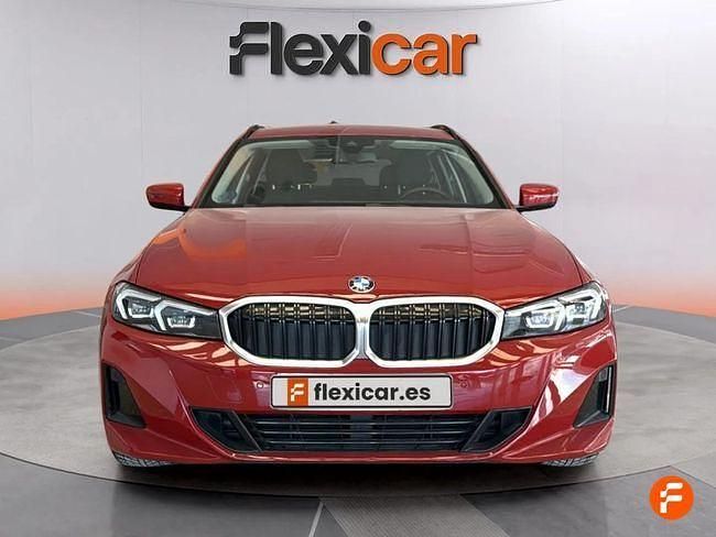 Usado BMW 318 150 CV (110 kW) 2023 Rojo Familiar