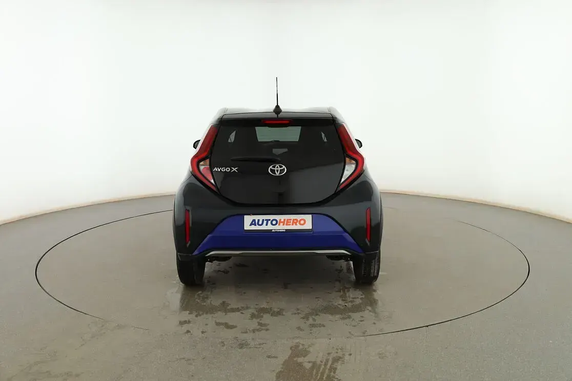 Occasion Toyota Aygo X-play 72 PK (52 kW) 2022 Blauw Hatchback