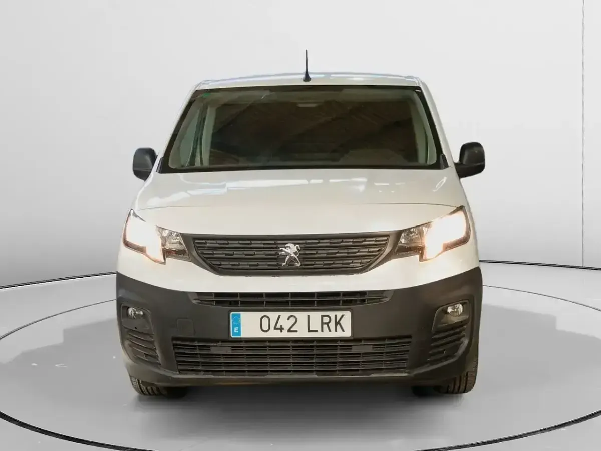 Usado Peugeot Partner 103 CV (75 kW) 2021 Blanco Monovolumen