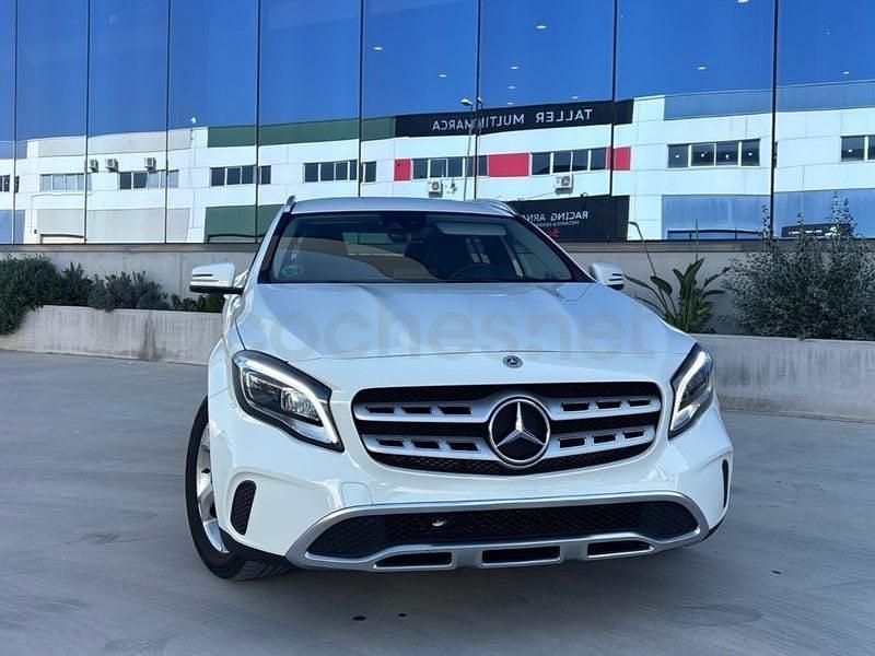 Usado Mercedes GLA200 Urban 136 CV (100 kW) 2017 Blanco SUV