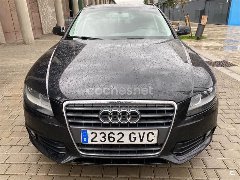 Usado Audi A4 143 CV (105 kW) 2010 Negro Familiar