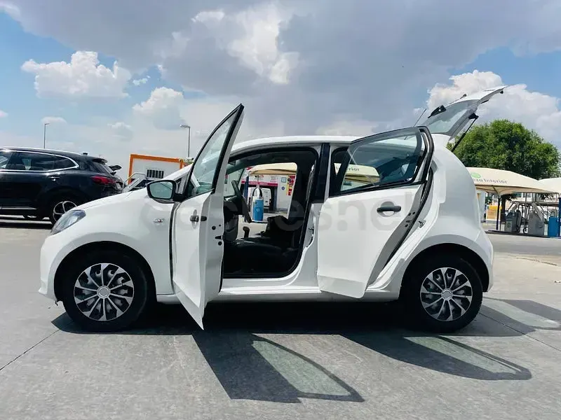 Usado Skoda Citigo Ambition 60 CV (44 kW) 2014 Blanco Utilitario