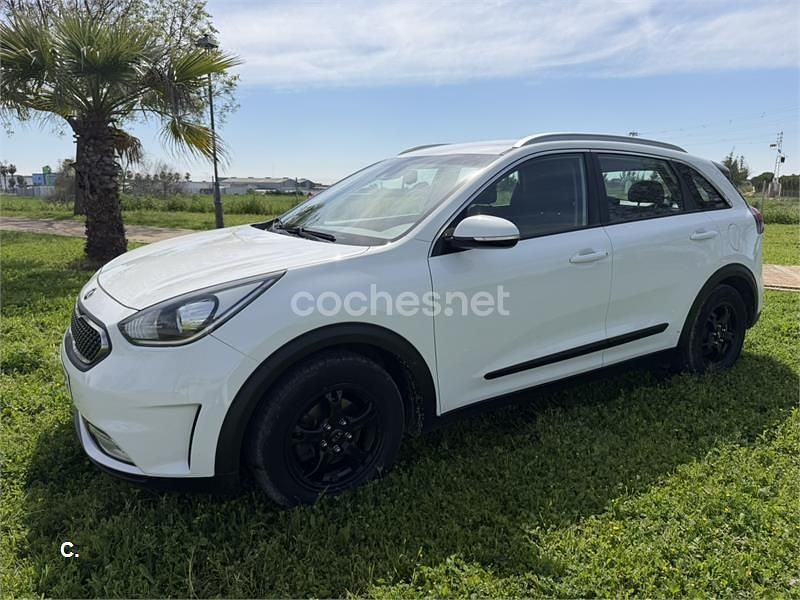 Usado Kia Niro 141 CV (103 kW) 2016 Blanco SUV