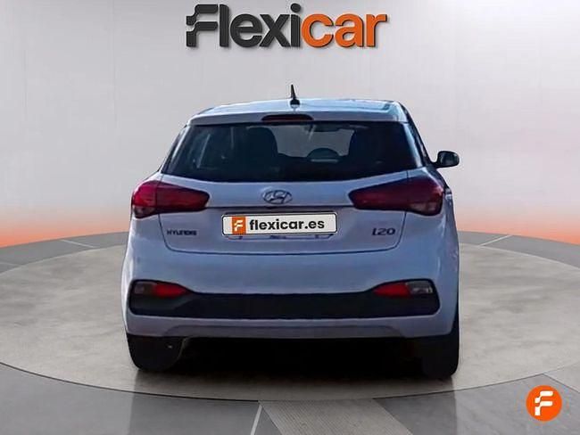 Usado Hyundai i20 100 CV (73 kW) 2020 Blanco Berlina