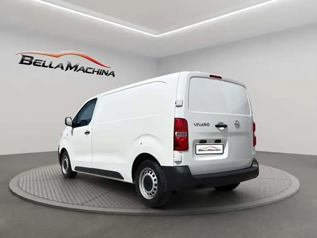 Usado Opel Vivaro 120 CV (88 kW) 2022 Blanco Monovolumen