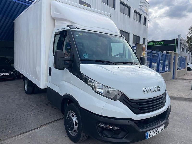Usado Iveco Daily 156 CV (114 kW) 2022 Blanco Berlina