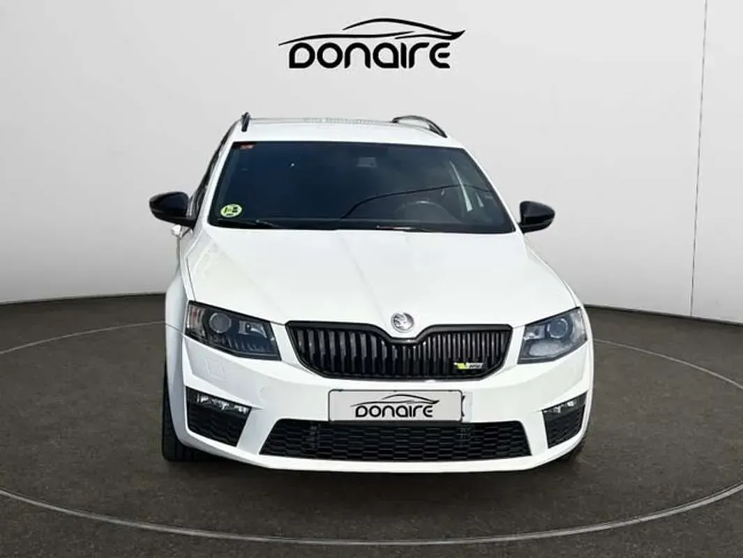 Usado Skoda Octavia RS 184 CV (135 kW) 2014 Blanco Familiar