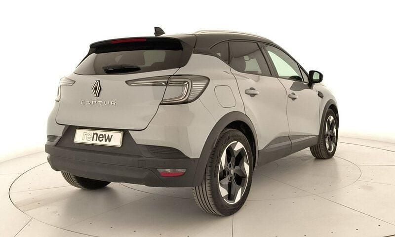 Usado Renault Captur Techno 100 CV (73 kW) 2025 Gris SUV