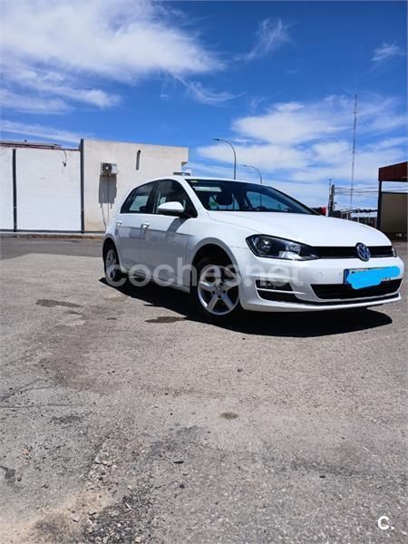 Usado VW Golf VII Edition 105 CV (77 kW) 2014 Blanco Berlina