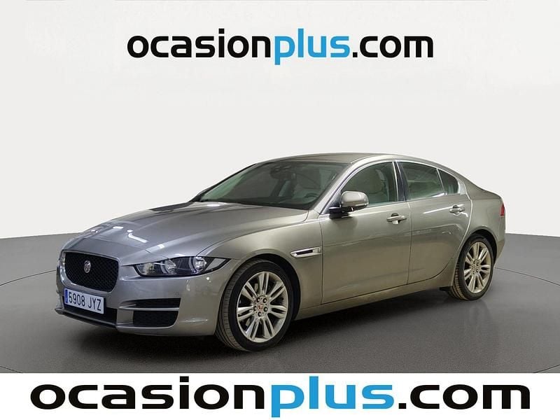 Usado Jaguar XE Pure 180 CV (132 kW) 2017 Gris plata Berlina