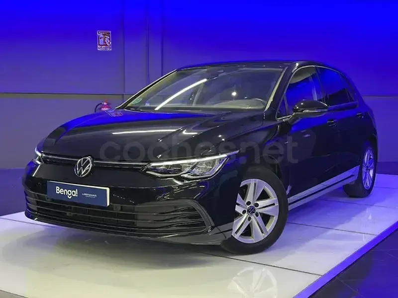 Usado VW Golf VIII Life 115 CV (84 kW) 2021 Negro Berlina