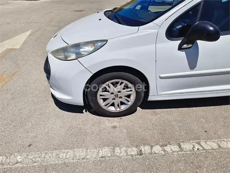 Usado Peugeot 207 GTi 110 CV (80 kW) 2007 Blanco Berlina