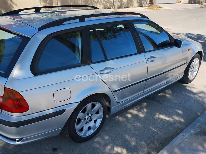 Gris / plata Usado 2003 BMW 320 Familiar | 2500 € (Buen precio) - Imagen 1/4