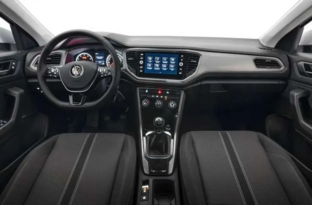 Usado VW T-Roc 110 CV (80 kW) 2023 Gris SUV