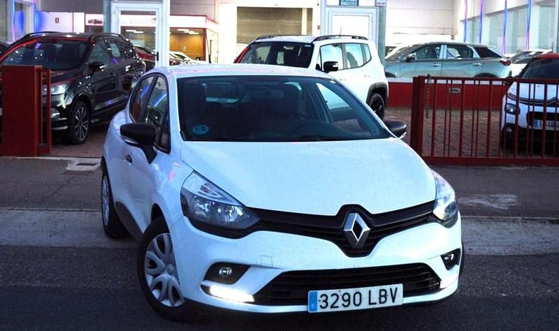 Usado Renault Clio IV Business 75 CV (55 kW) 2019 Blanco Utilitario
