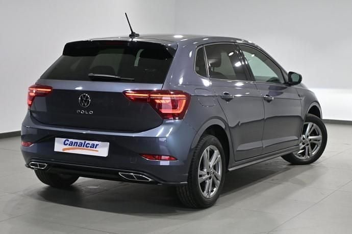 Usado VW Polo R-line 95 CV (69 kW) 2022 Gris Utilitario