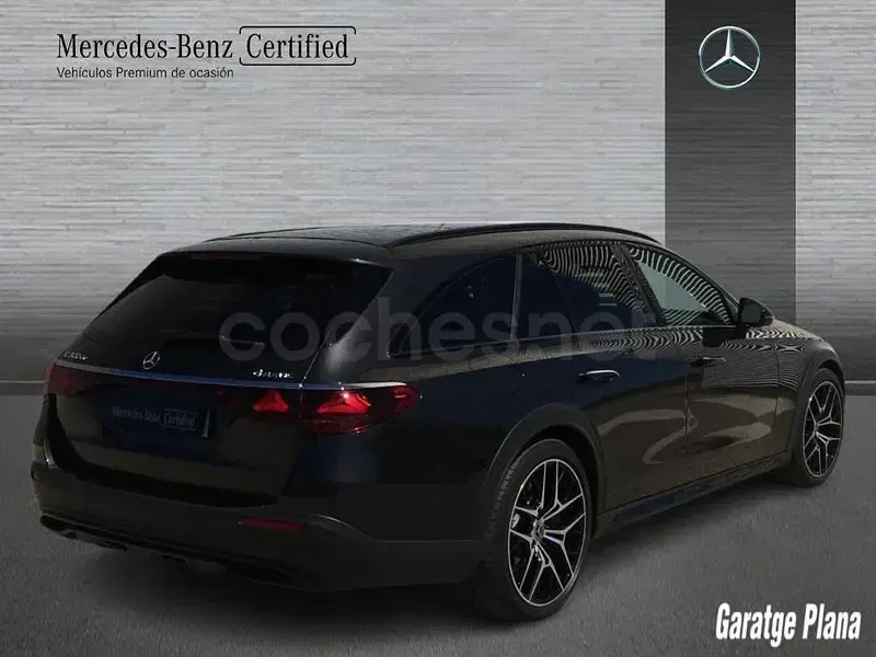 Usado Mercedes E300 313 CV (230 kW) 2024 Negro Familiar