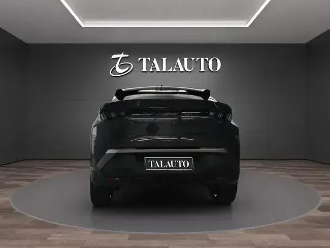Usado Peugeot 3008 Allure 136 CV (100 kW) 2024 Gris SUV