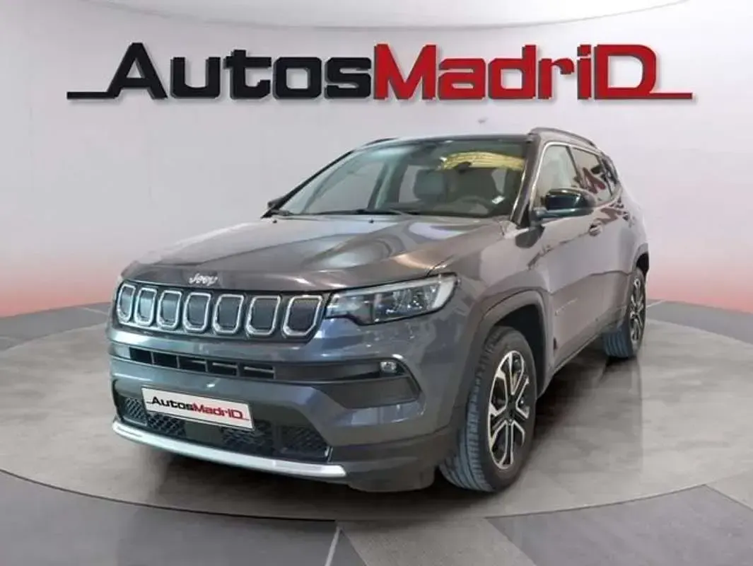 Usado Jeep Compass Limited 131 CV (96 kW) 2023 Gris SUV