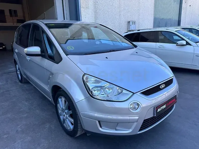 Usado Ford S-MAX Titanium 140 CV (102 kW) 2007 Gris / plata Monovolumen