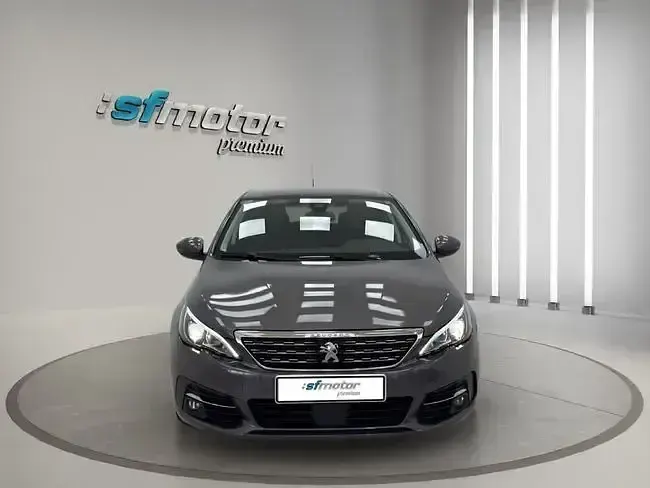 Usado Peugeot 308 Allure 130 CV (95 kW) 2020 Gris Berlina