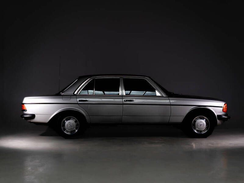 Plateado Usado 1985 Mercedes 300 Berlina | 14.900 € - Imagen 1/4