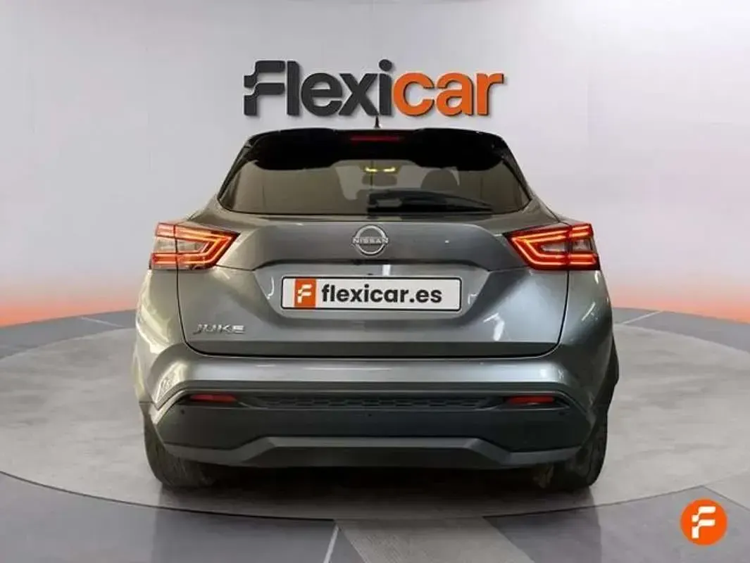 Usado Nissan Juke N-Connecta 114 CV (83 kW) 2024 Gris SUV