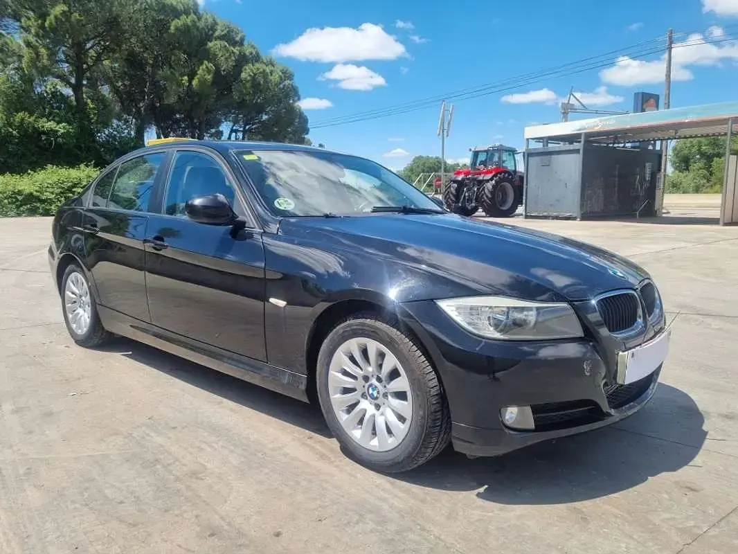 Usado BMW 320 177 CV (130 kW) 2008 Negro Berlina