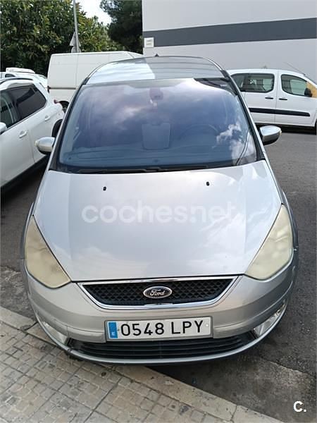 Usado Ford Galaxy Trend 125 CV (91 kW) 2007 Gris / plata Monovolumen