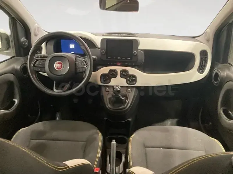 Usado Fiat Panda Cross Cross 65 CV (47 kW) 2025 Blanco Utilitario