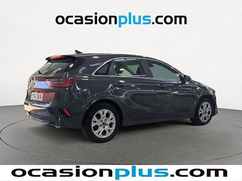Usado Kia Ceed 136 CV (100 kW) 2023 Gris Utilitario