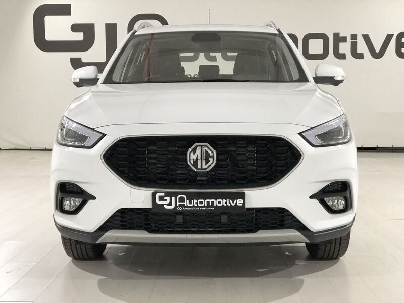 Usado MG ZS Luxury 106 CV (77 kW) 2023 Blanco Berlina