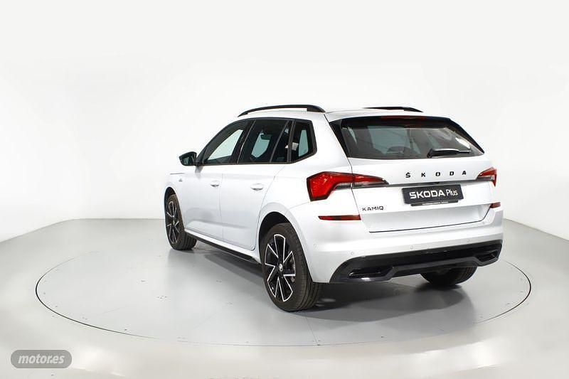 Plateado Usado 2023 Skoda Kamiq Monte Carlo SUV | 28.100 € (Caro) - Imagen 1/4