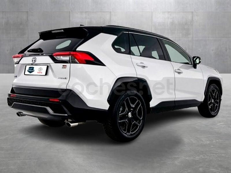 Usado Toyota RAV4 Hybrid Plus 222 CV (163 kW) 2023 Blanco SUV