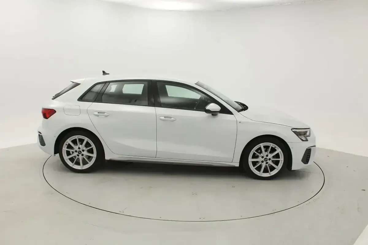 Usado Audi A3 Premium 150 CV (110 kW) 2023 Blanco Berlina