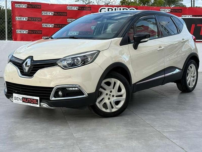 Beige Usado 2014 Renault Captur Zen SUV | 14.990 € - Imagen 1/4