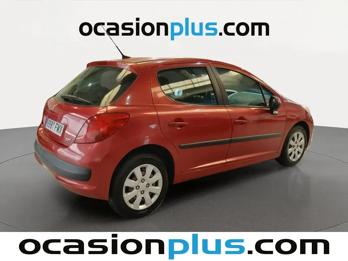 Usado Peugeot 207 75 CV (55 kW) 2007 Rojo Utilitario