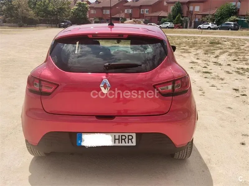 Usado Renault Clio IV Dynamique 90 CV (66 kW) 2013 Rojo Berlina