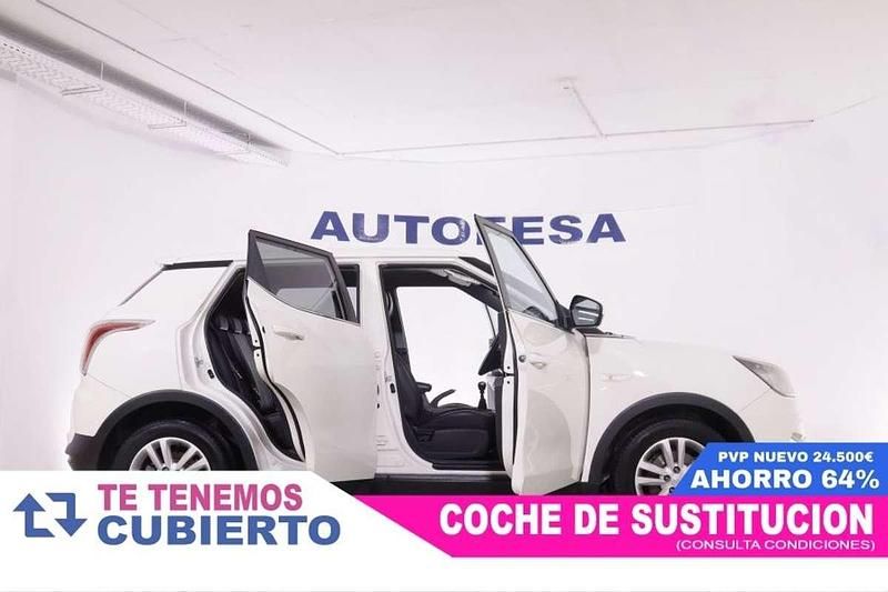 Usado Ssangyong (KGM) Tivoli 116 CV (85 kW) 2015 Blanco SUV