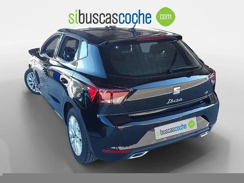Usado Seat Ibiza FR 115 CV (84 kW) 2024 Negro