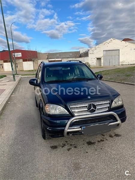 Usado Mercedes ML270 163 CV (119 kW) 2000 Verde SUV