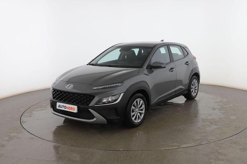 Usado Hyundai Kona 120 CV (88 kW) 2021 Gris SUV
