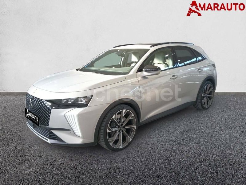 Beige Usado 2024 DS Automobiles DS7 Crossback Opera SUV | 52.990 € - Imagen 1/4