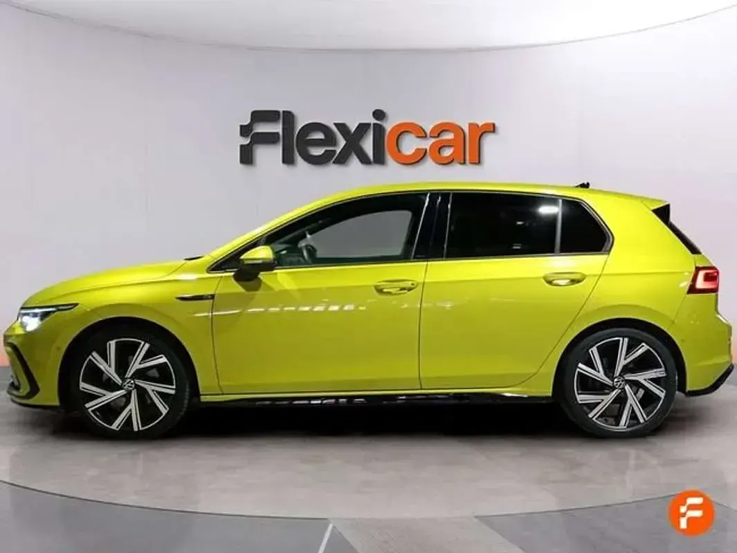 Usado VW Golf VII R-line 150 CV (110 kW) 2021 Amarillo Utilitario